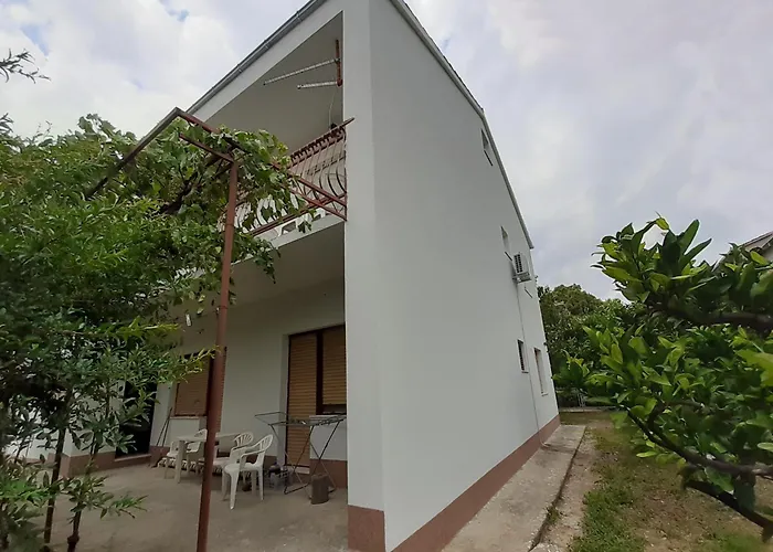 Apartamento With Parking Space Kastel Novi, - 24745 Kaštela